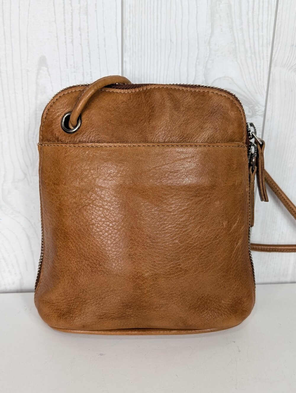 Latico Leather Purse Brown Small Crossbody Zipper With Pockets and Compartments